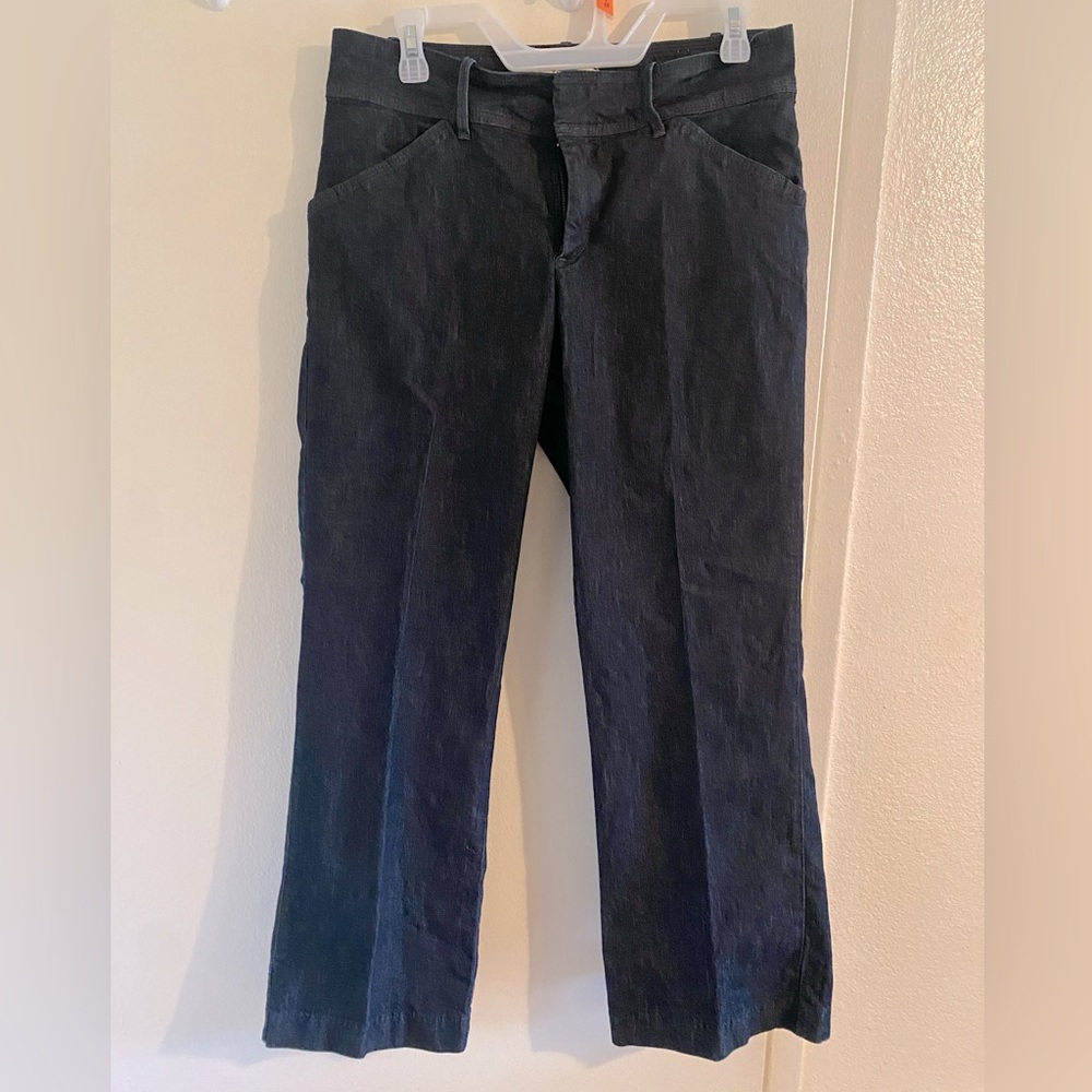 Lee jeans. Natural Straight leg.🌺 8 petite. Like New. Just below waist. Blue